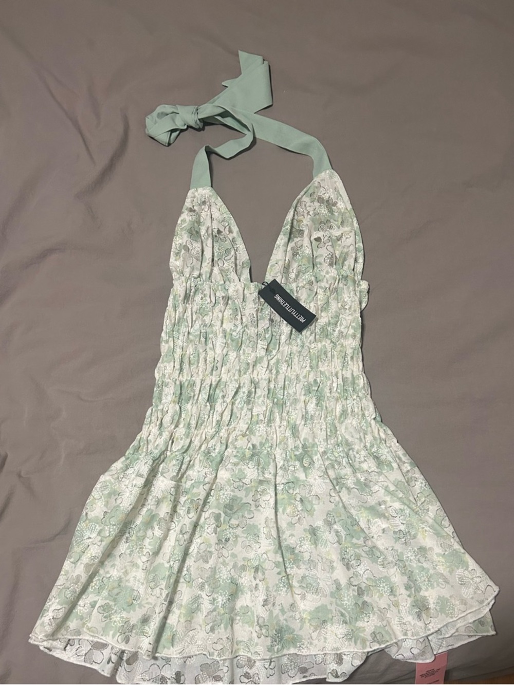 PrettyLittleThing Mint Green Lace Halter Mini Dress - Picture 4 of 8